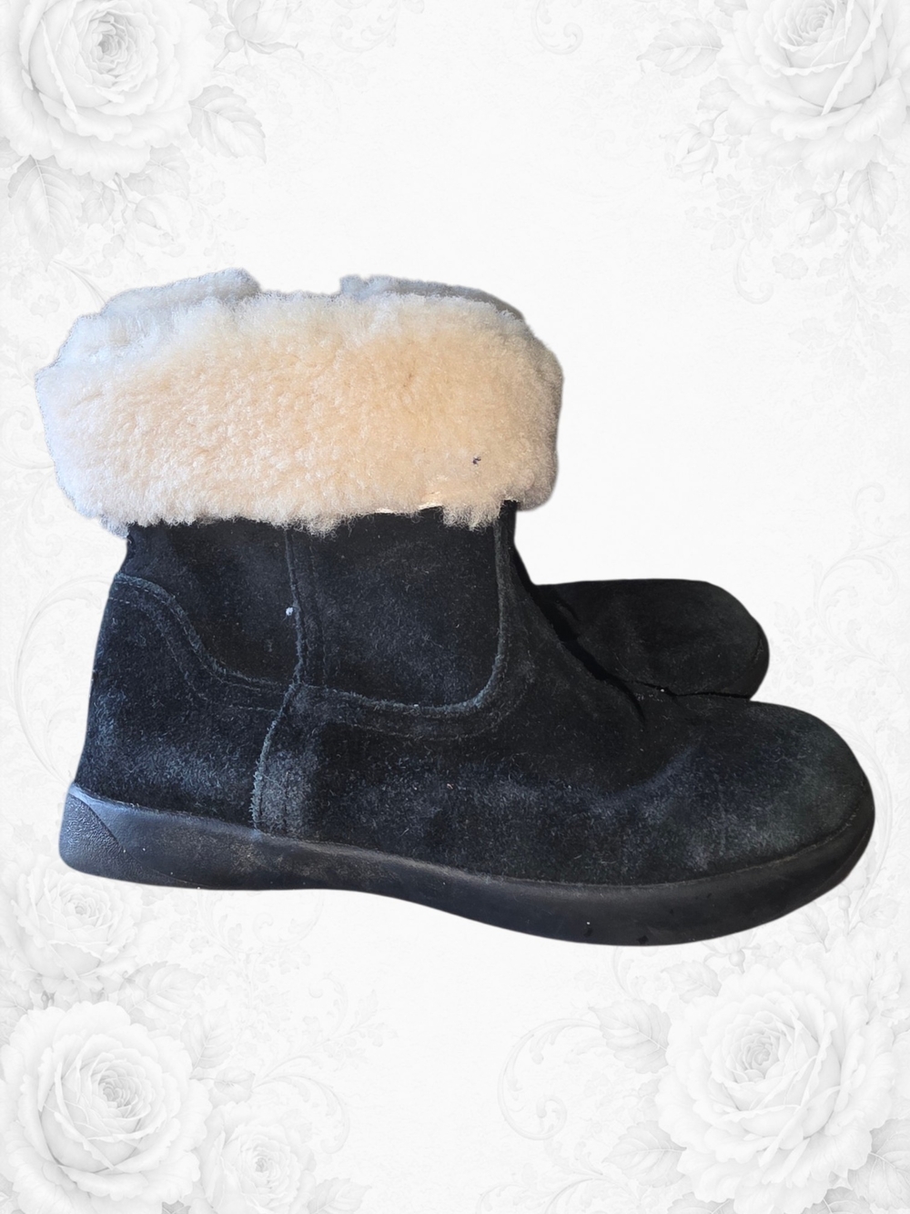 UGG Kids Classic Cuff Mini Zip Boots Black Sheepskin Suede Size 12